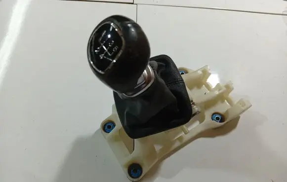 Gear shifter/selector
