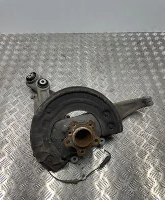 BMW 5 G30 G31 Front wheel hub 6871191 6866315 6861177