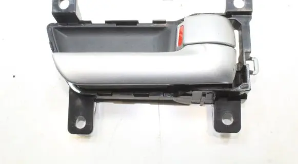 KIA Sorento Front door interior handle
