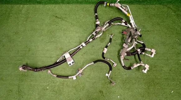 Maserati GranTurismo II Air conditioning (A/C) pipe/hose 