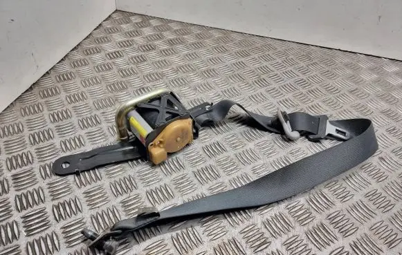 Nissan Almera N16 Front seatbelt 86884bm402 16759874 065792