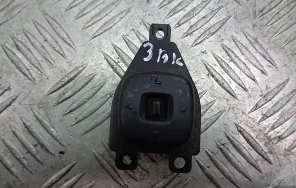 Mazda 3 I Wing mirror switch