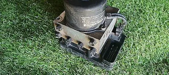 Volkswagen Golf IV ABS Pump 1C0907375J