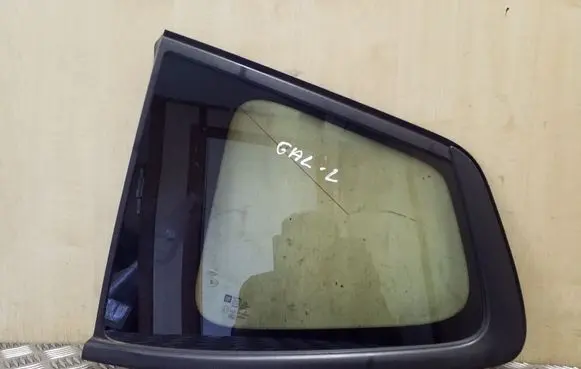 Opel Zafira C Rear side window 12841837