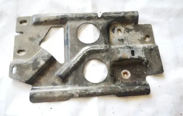 Peugeot 406 Battery box tray 