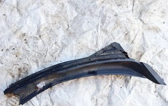 Mitsubishi Outlander Wiper trim 7405A174