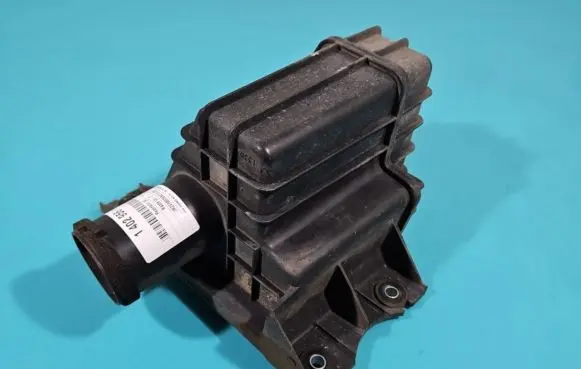 Intake resonator