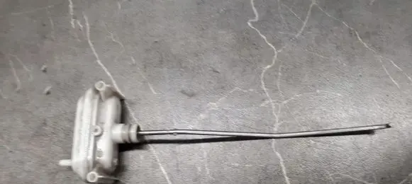 Volkswagen PASSAT B4 Tailgate strut 3a5862159