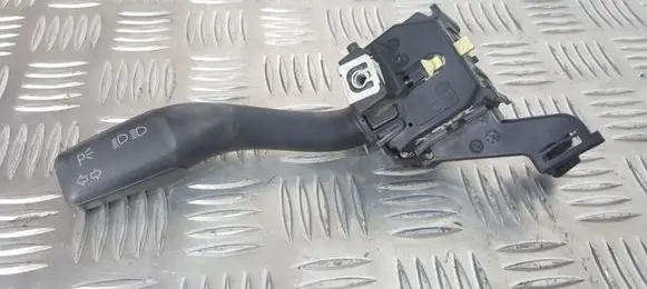 Audi A3 S3 A3 Sportback 8P Indicator stalk 8P0953513A