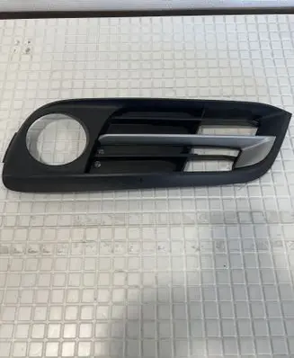 BMW 5 F10 F11 Front bumper lower grill 7331735