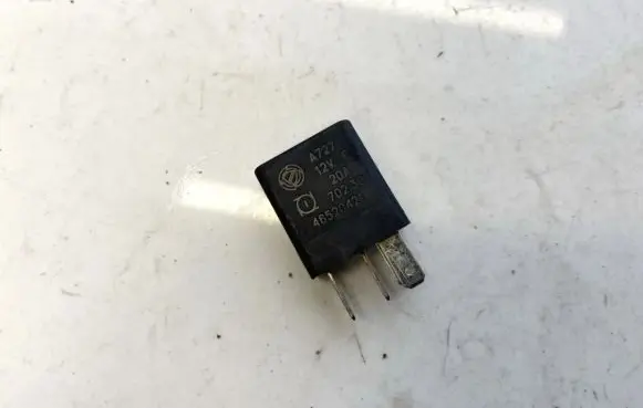 Alfa Romeo 147 Other relay 46520421 a727