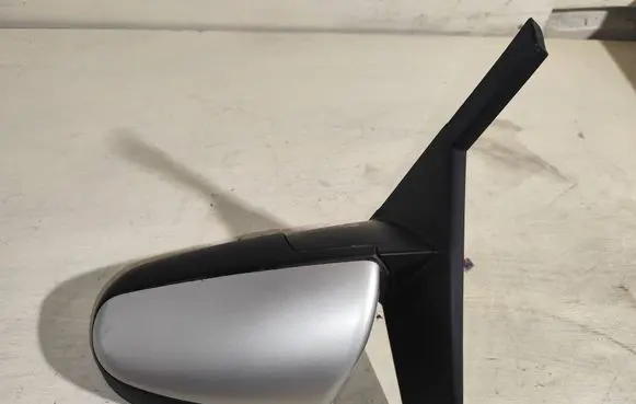 Mitsubishi Colt Front door electric wing mirror 232636029