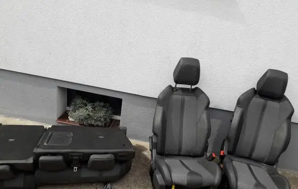 Peugeot 3008 II Seat set 