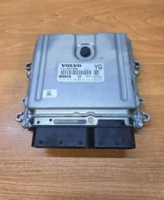 Volvo V70 Engine control unit/module P31303388 13760125 1039S33755