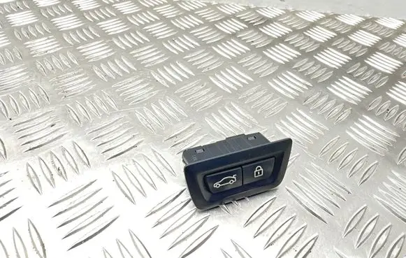 BMW 5 F10 F11 Tailgate/boot open switch button 9275121