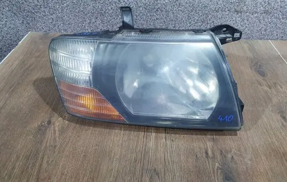 Mitsubishi Pajero Headlight/headlamp 