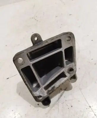 Mercedes-Benz ML W164 Engine mounting bracket A6422230304