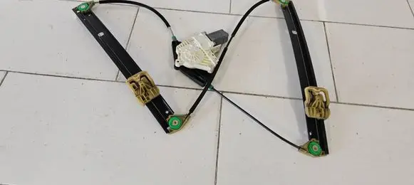 Audi A5 8T 8F Front door window regulator motor 8K0959802A 1101965575200
