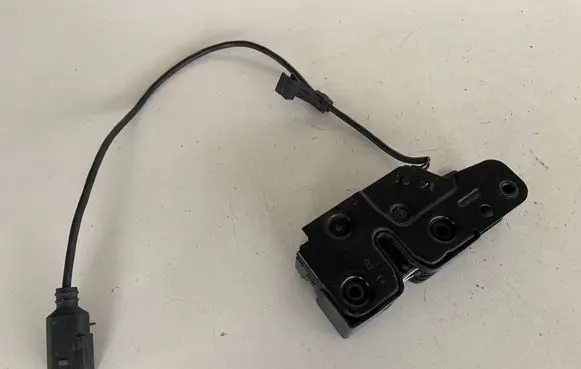 Audi Q5 SQ5 8R Engine bonnet/hood lock/catch 8K0823509F