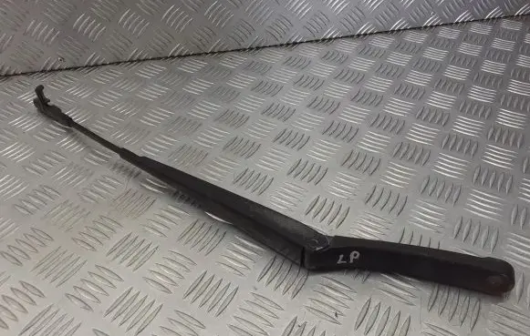 Skoda Octavia Mk2 (1Z) Front wiper blade arm 1Z1955409