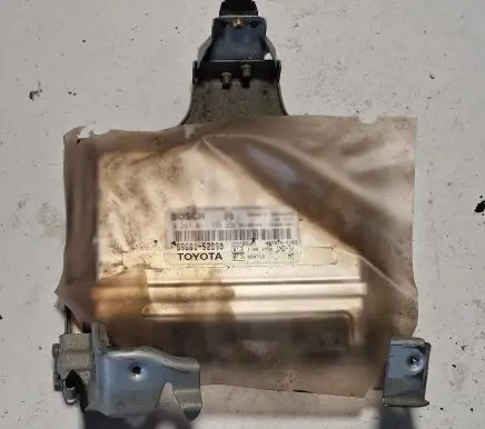 Toyota Yaris Engine control unit/module 8966152890 1039S01805 0281011126