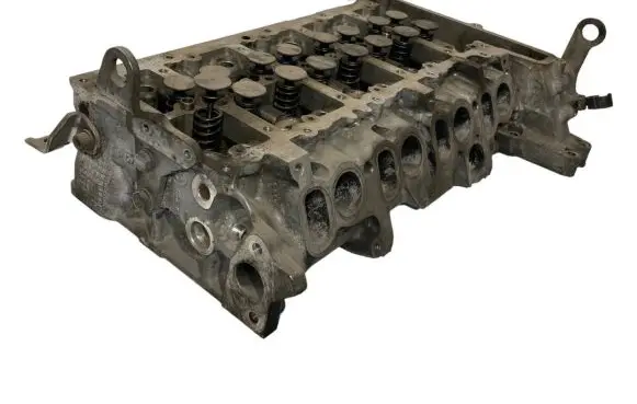 BMW 1 E81 E87 Engine head 7781093 778109304 7797676