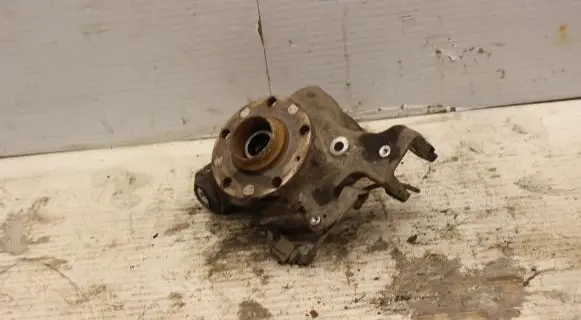 Audi A6 S6 C6 4F Rear wheel hub spindle/knuckle 