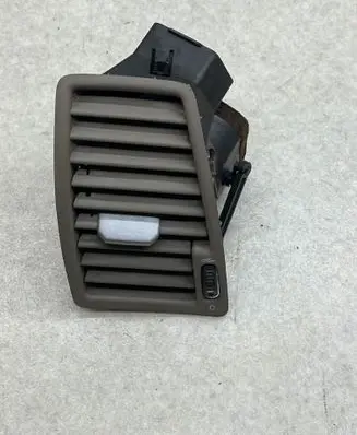 Volvo XC90 Dashboard side air vent grill/cover trim 3409398