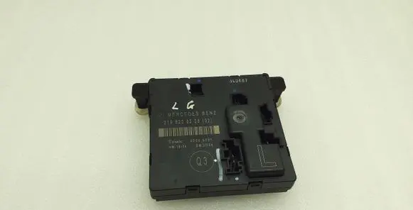 Mercedes-Benz CLS C219 Door control unit/module 2198200226