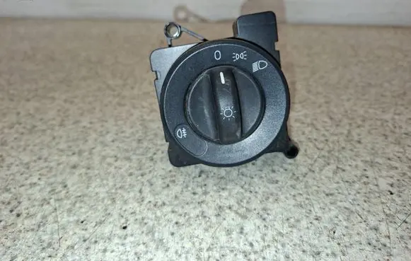 Mercedes-Benz Citan W415 Light switch A9065450104 5523708 ZGS003