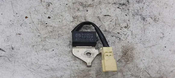 Toyota Avensis T250 Sensor 900808802