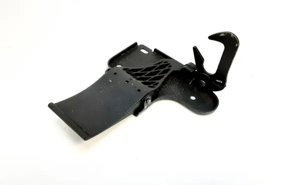 Audi A8 S8 D3 4E Engine bonnet/hood lock/latch loop/hook 4E0823485B
