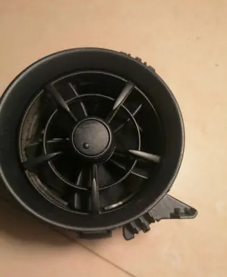 Toyota Yaris Dashboard side air vent grill/cover trim 5556862280