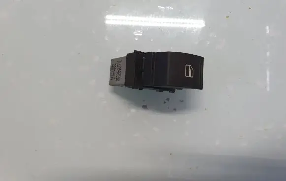 Volkswagen PASSAT B6 Electric window control switch 7L6959855B 280101S