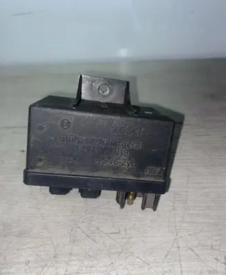 Peugeot 307 Glow plug pre-heat relay 0281003018