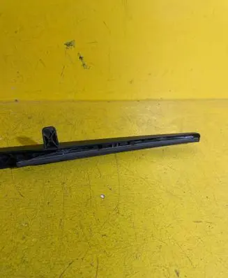 Chevrolet Captiva Rear wiper blade 