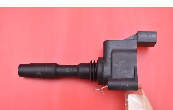 Skoda Octavia Mk3 (5E) High voltage ignition coil 05E905110