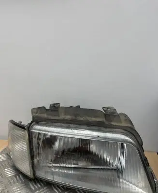 Audi A4 S4 B5 8D Headlight/headlamp