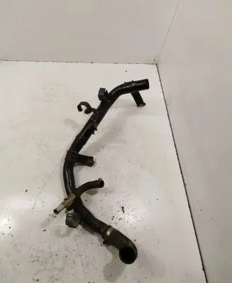 Toyota Auris 150 Engine coolant pipe/hose