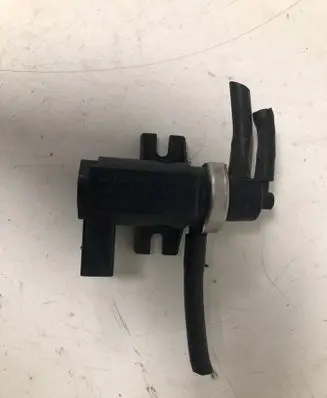 Ford Galaxy Vacuum valve 1J0906627