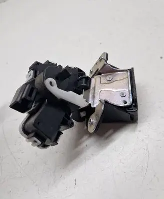 Mazda 6 Tailgate/trunk/boot lock/catch/latch C6728