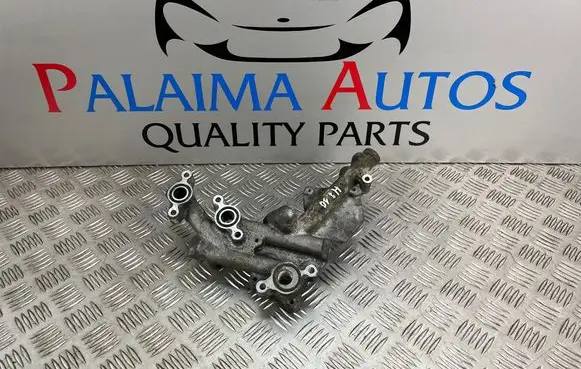 Toyota Verso Oil filter mounting bracket 