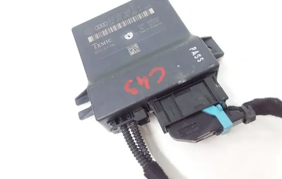 Audi A6 S6 C6 4F Gateway control module 4F0907468E 4F0910468A