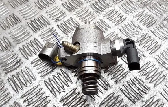 Skoda Octavia Mk3 (5E) Fuel injection high pressure pump