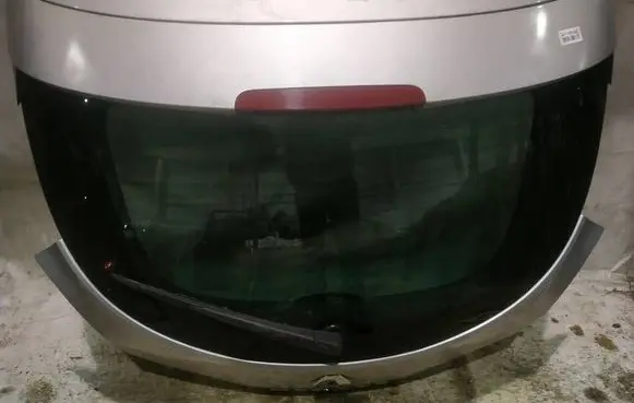 Renault Megane III Tailgate/trunk/boot lid PILKAS
