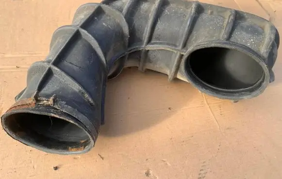 Mercedes-Benz W123 Air intake duct part 1020940011