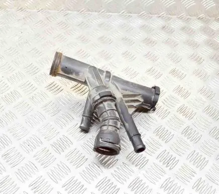 Audi Q3 8U Thermostat housing 04L121026F 04L121071E