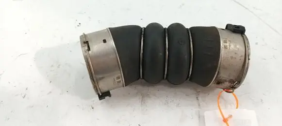 BMW 4 F32 F33 Intercooler hose/pipe 8513450