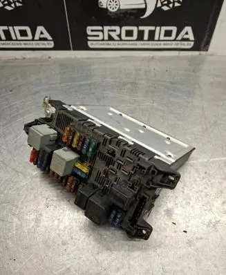 Mercedes-Benz E W211 SAM control unit 2115453901 00007165A72