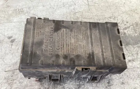 Chrysler Grand Voyager IV Fuse module 05144509AC 164501989 DAIE200542